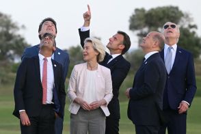 英仏独首脳、気もそぞろ　選挙で政権存続の危機　G7サミット