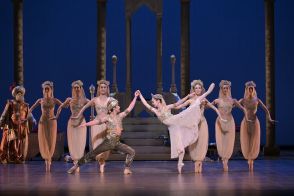【公演レポート】新国立劇場バレエ団のオリジナリティを発揮した「アラジン」スタート、吉田都も手応え