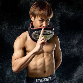 24歳平良達郎が快挙！　総合格闘技の最高峰「UFC」で日本人6年9カ月ぶりメインイベンターで2ラウンドTKO勝利！　「アイムハッピー、テンキュー！」と絶叫