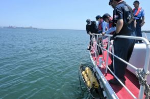 海のレジャー 万が一に備える　福島県のいわき東署が救助訓練