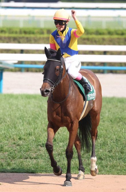 【マーメイドS】重賞初Vの永島まなみ「馬が助けてくれたレース」「もっと大舞台でも活躍できるように」