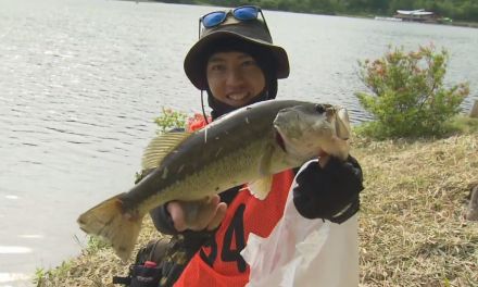 女神湖でブラックバス釣り大会　目的は駆除　20年程前に誰かが放って増加　生態系を戻す　