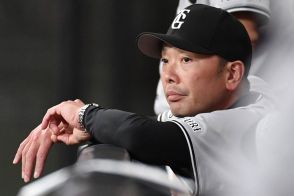 【巨人】笑顔弾けたキャンプから一転…　阿部監督〝能面采配〟の真相