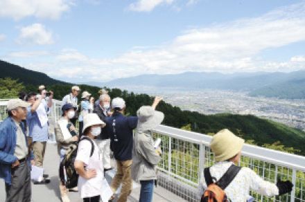 縄文文化学ぶバスハイク　長野県茅野市の八ケ岳総合博物館