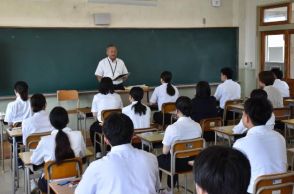 教員採用試験始まる　１カ月前倒し、最少９６２人　宮崎県内公立校