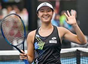 17歳の齋藤咲良 ITF大会で優勝、元世界ランク10位のムラデノビッチらを破り価値あるタイトル獲得＜女子テニス＞