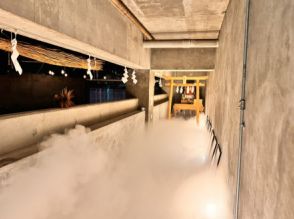 東京・江東区の「潮見 龍宮社」で全天候型の神秘的な雲海参拝ができる！