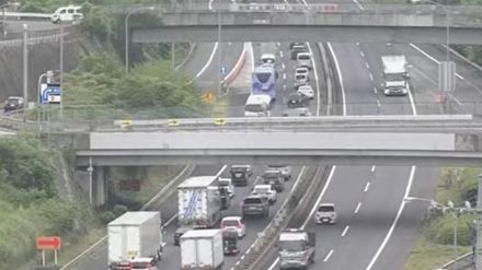 中央道・上り線　小仏トンネル付近で車2台の事故　上野原IC付近まで10km渋滞 【17日午後3時30分現在】