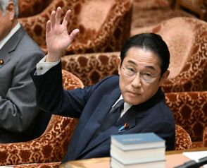 岸田首相「責任の果たし方、考えたい」　裏金事件、退陣論巡り