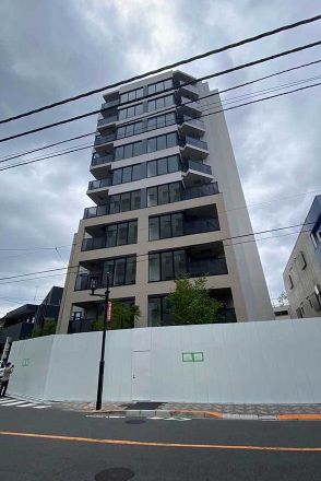 “富士見マンション”解体、一体何が？　近隣住民困惑、地元不動産屋からは過去の訴訟巡る証言も