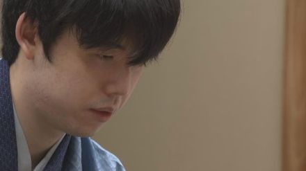 “永世称号”獲得に王手 藤井八冠 棋聖戦第2局で勝利