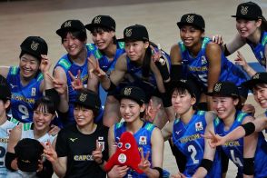 女子バレー日本代表の笑顔はじけるショットをオリンピック公式が初公開！「良い写真しかない！！！！」 「ホントに楽しそう！良かったぁ」