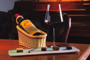 ワインが常時グラスで80種もある『GRAPES OMOTESANDO CHEESE ＆ CHOCOLATE』 チョコとのベストな相性は