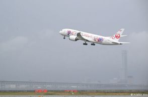 JAL、787のミャクミャクJETが関空就航　国際線で万博PR