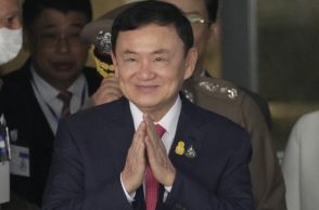 タイ検察、タクシン元首相を不敬罪で起訴　与党に揺さぶりか