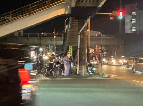 坂下交差点で乗用車とバイクの事故 20代とみられる男女2人ケガ 仙台