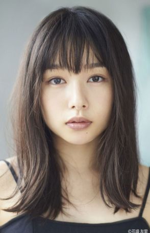 桜井日奈子、〝ある秘密〟抱える秘書役で登場 「今まで演じたことのないような、なかなかぶっ飛んでいる役をいただけてどう演じようかワクワクしています」