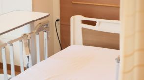 日本の介護施設利用者「80歳以上の寝たきり率」はスウェーデンの約10倍で米の6倍以上…その理由を理学療法士が解説