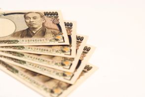 進学で上京した息子に学費・家賃と別で「5万円」の仕送りは多過ぎ？一般的な仕送り額はどのくらいなのでしょうか？