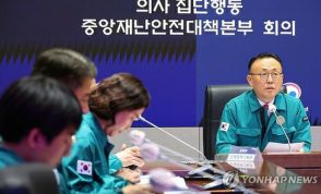 韓国政府「医師の特権は命を救うこと」　医療界に復帰促す