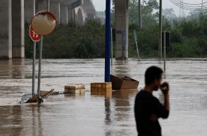 中国南部で豪雨続く、河川増水でさらなる洪水の恐れ