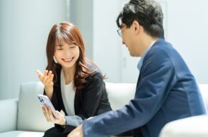 若手社員がキャリア相談で適切だと思う人、2位「上司」、1位は？