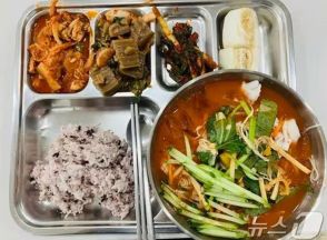 韓国軍の昼食に「氷に浮かべた刺身」…美味し過ぎて“告発”された調理室