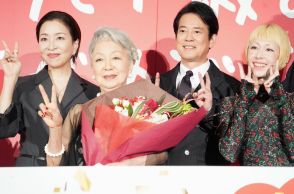 草笛光子、唐沢寿明＆真矢ミキのエスコートで華麗に登場！主演映画 『九十歳。何がめでたい』舞台挨拶で「90歳をよろしく」と笑顔