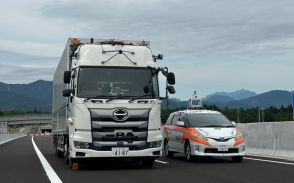 新東名建設中の区間で自動運転時代に向けた路車協調実証実験の現場公開