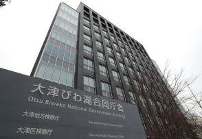 女性の背中を果物ナイフで刺して殺害しようとした疑い、逮捕の女を鑑定留置