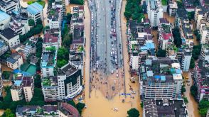 中国南部、集中豪雨で１３人死亡　１万人避難　