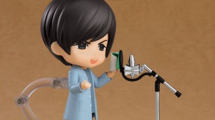 声優・神谷浩史さんの“ボイス付き”ねんどろいどが発売決定、25種類の音声で喋ってくれる。飼い猫の「ニャンコ先生」や台本、スタンドマイクも付属