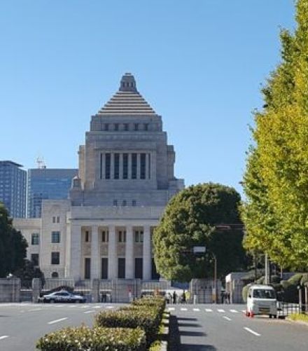 「元自民党議員」の弁護士が逮捕…！“詐欺まがいのグループ”と「5億円」を荒稼ぎしていた男の「ヤバすぎる素顔」と地元の「意外な評判」