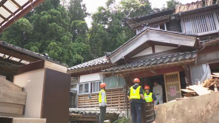 北陸地方梅雨入り　被災地では晴れ間に復旧作業急ピッチ