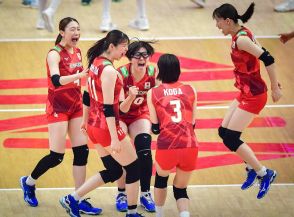 【バレー女子】真鍋監督「吹っ切れたと思う」　ブラジルに“4度目の正直”でフルセット勝ち