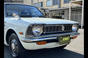 50年前の2代目トヨタ「カローラ ハイデラックス」の豪華装備とは？ 現代の高級車ではもはや見かけないものでした【Key