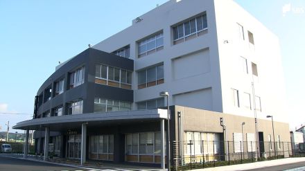 自宅で妻を押し倒すなどの暴行か 介護支援専門員の男現行犯逮捕　おおむね容疑認める=静岡・長泉町