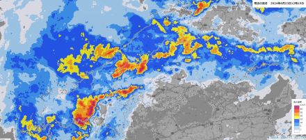 【警報発表中】広島県に「大雨洪水警報」発表　土砂災害・浸水・洪水に警戒　今夜にかけて発達した雨雲次々流れ込み危険度高まる　この先の雨の降り方は【30分ごとの降水シミュレーション】