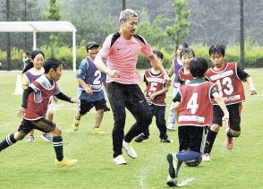 元松本山雅の前田大然選手がサッカー教室　子供たち100人感激　長野県塩尻市