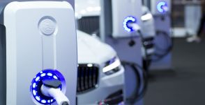中国、新エネ車の保有台数2000万台突破　充電シェアリング市場も急拡大