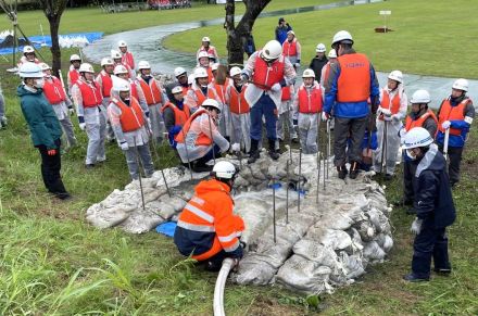 大雨備え水防工法訓練　5市町消防団員ら　茨城・つくば