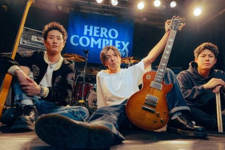 何が出るかな？HERO COMPLEX＆TETORA、サイコロ任せのタワレコ挨拶回りの旅へ