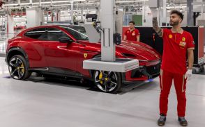 フェラーリ、新プラント「e-ビルディング」公開 バッテリEVやハイブリッド、内燃エンジン車を生産する総合施設