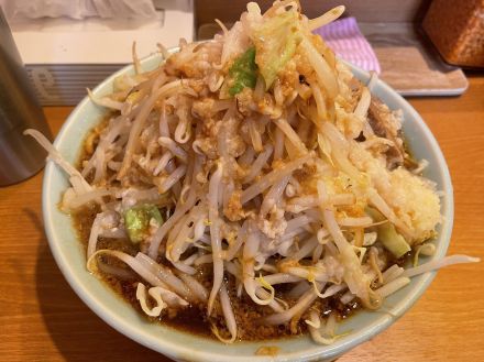 「大阪の豚骨醤油ラーメン店」人気ランキング！　2位は「ラーメン荘 歴史を刻め 本店」、1位は？【2024年6月20日時点の評価／ラーメンデータベース】