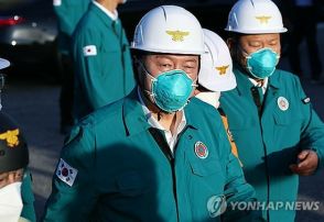 尹大統領がソウル近郊の火災現場を視察　22人死亡