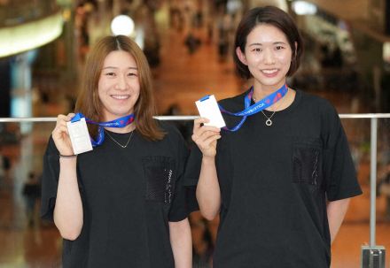 【バレー女子】古賀「高い壁を越えて自信になった」ネーションズL銀メダルの女子日本代表が帰国