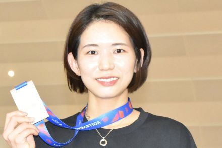 【バレーボール】古賀紗理那が帰国　気合十分でパリ五輪へ「どこと当たっても強豪国ばかりなので」