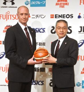日本バスケ史を大きく変えた男　トム・ホーバス「私たちはやれるんだ」の信念でパリ五輪へ