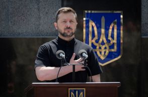 ウクライナ大統領、統合軍司令官を解任