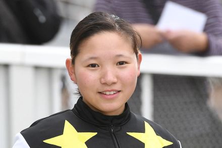 小林美駒騎手は左肩脱臼骨折が判明　鈴木伸師「かなりひどいらしい…」　２３日の函館１２Ｒで落馬負傷